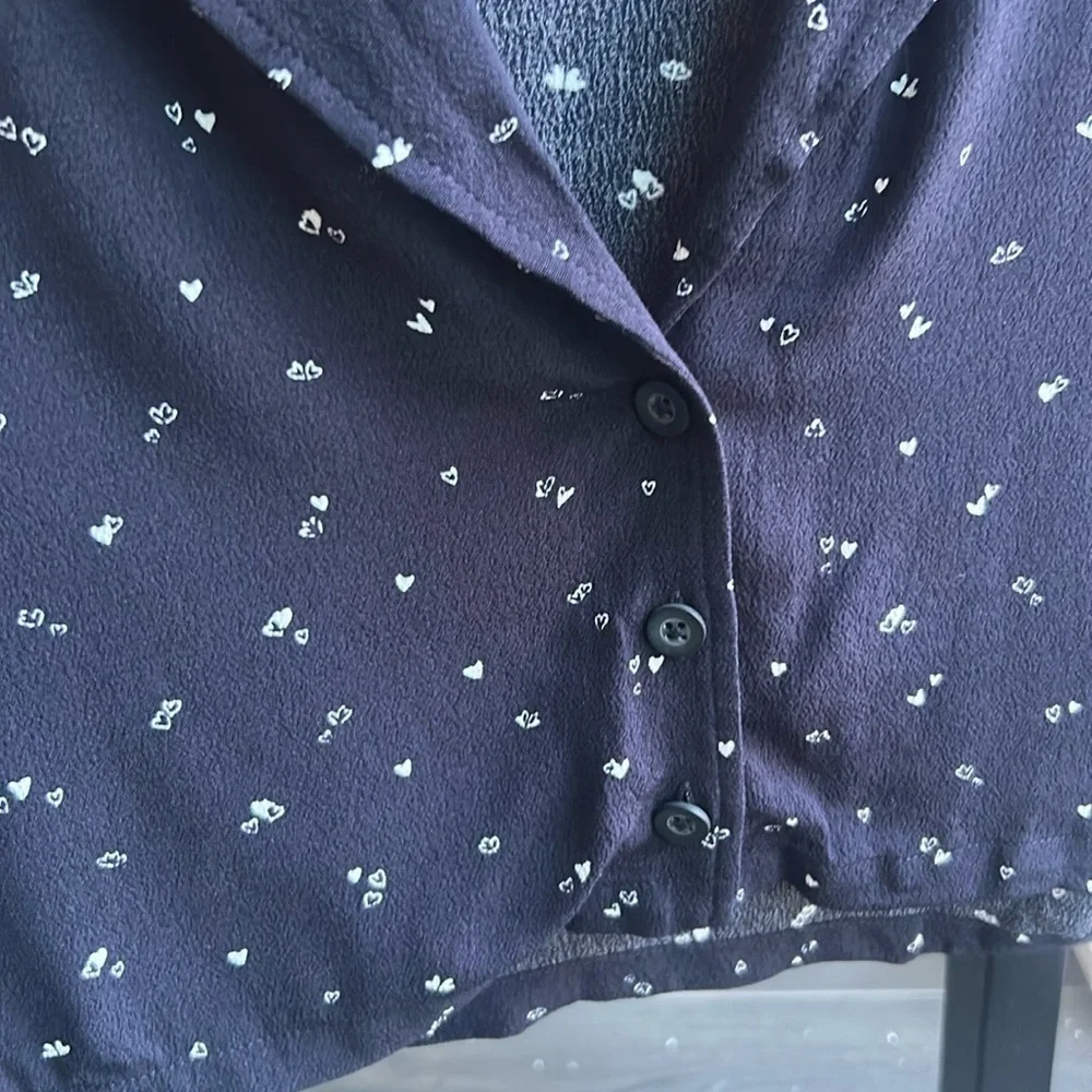 Sunday Best Navy Blue Heart Print Short Sleeves Cropped Top - Picture 9 of 16